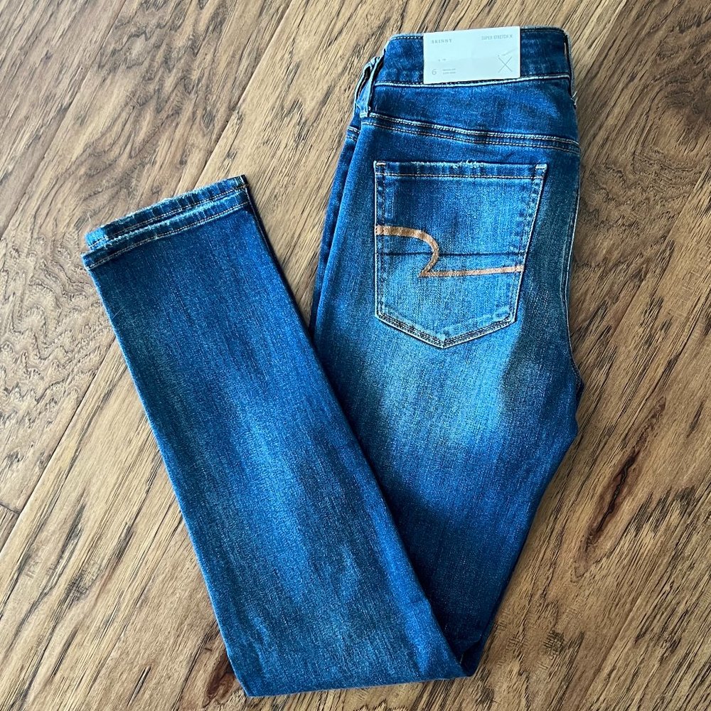 NWT American Eagle Super Stretch Skinny Low Rise 6 Regular Antique Waves Jeans